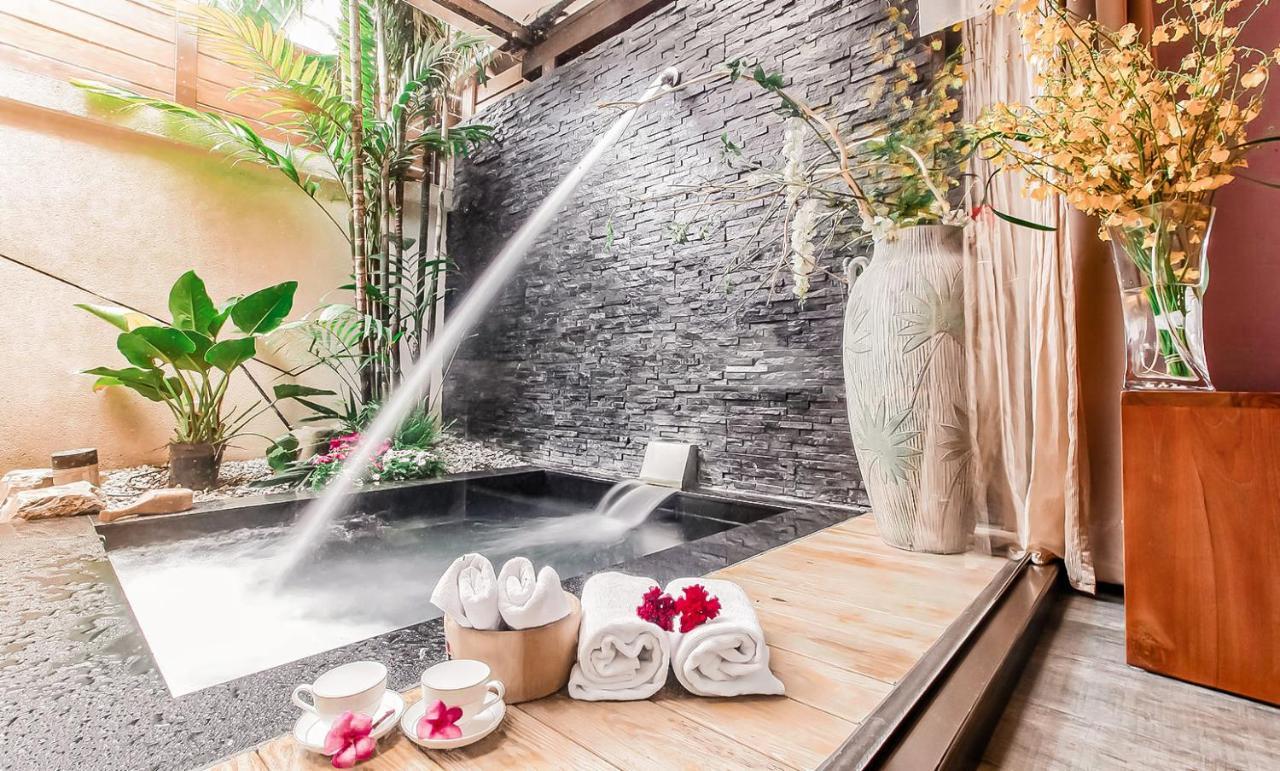 לינה וארוחת בוקר ג'יאושי Yage Hotspring House מראה חיצוני תמונה