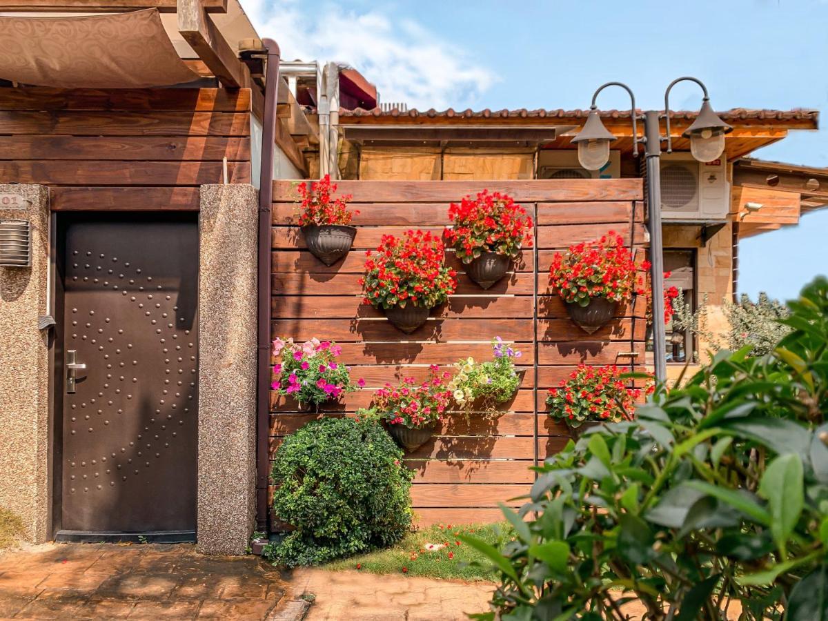לינה וארוחת בוקר ג'יאושי Yage Hotspring House מראה חיצוני תמונה