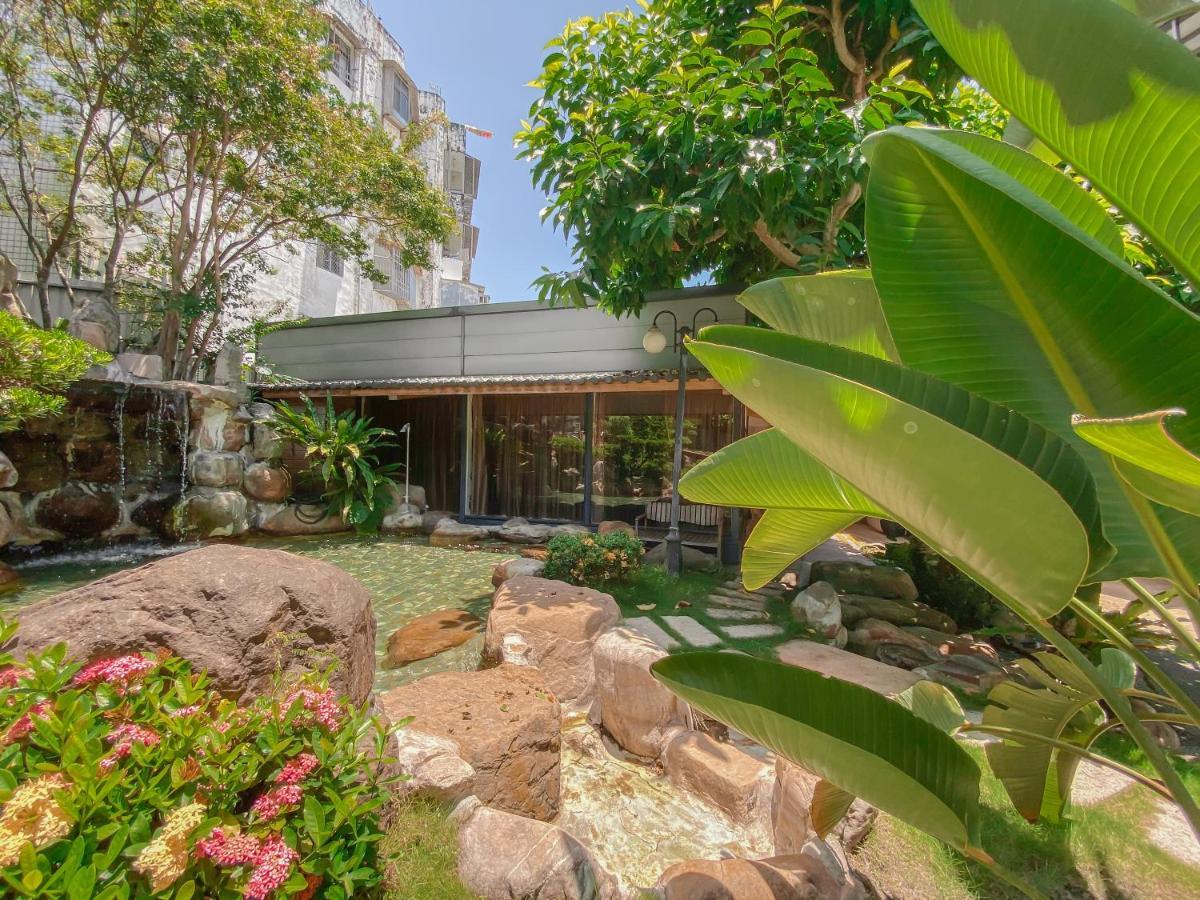 לינה וארוחת בוקר ג'יאושי Yage Hotspring House מראה חיצוני תמונה