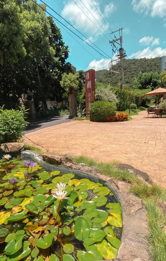 לינה וארוחת בוקר ג'יאושי Yage Hotspring House מראה חיצוני תמונה