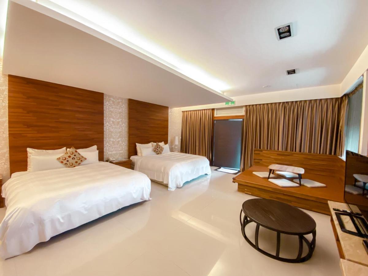 לינה וארוחת בוקר ג'יאושי Yage Hotspring House מראה חיצוני תמונה