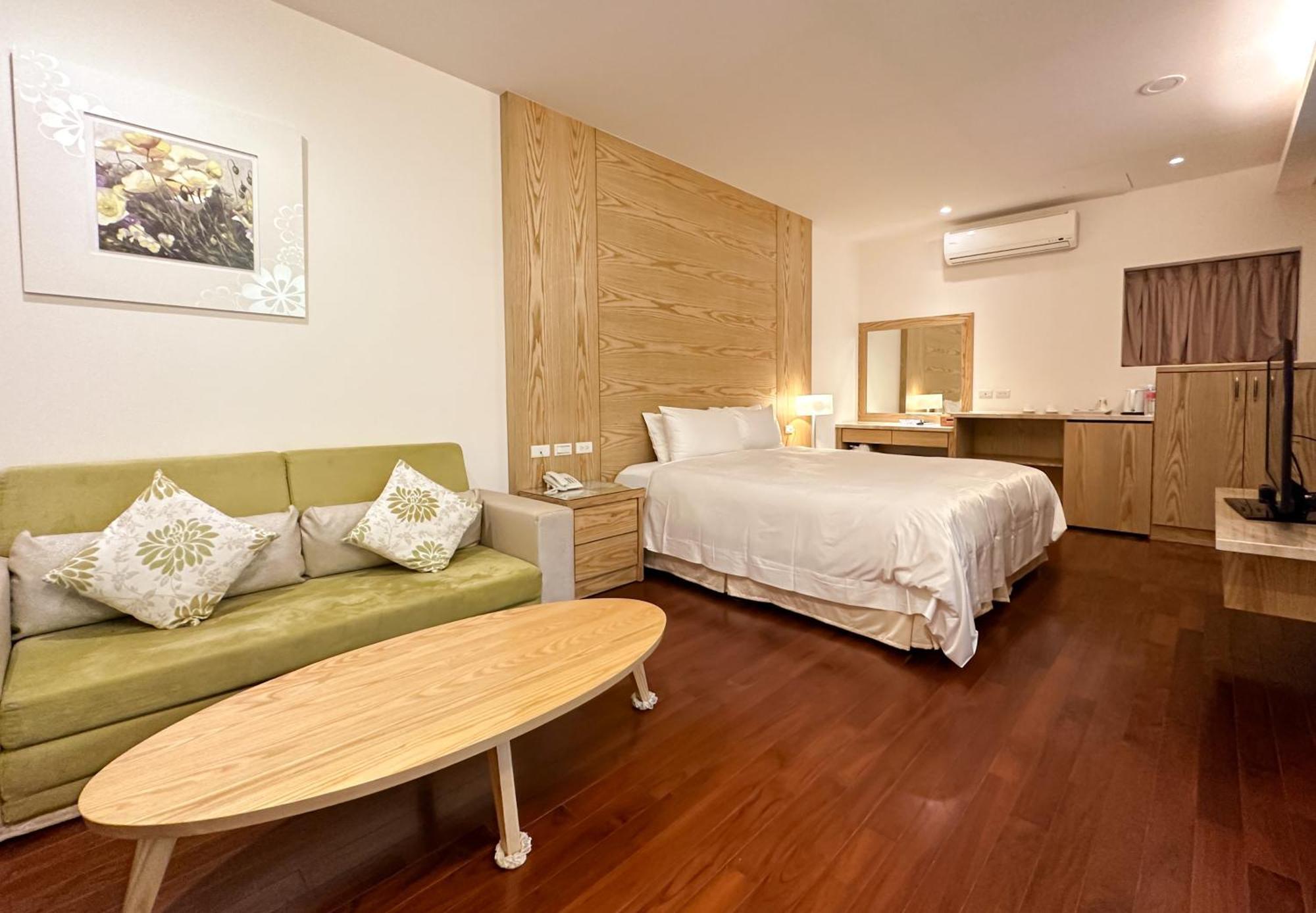 לינה וארוחת בוקר ג'יאושי Yage Hotspring House מראה חיצוני תמונה
